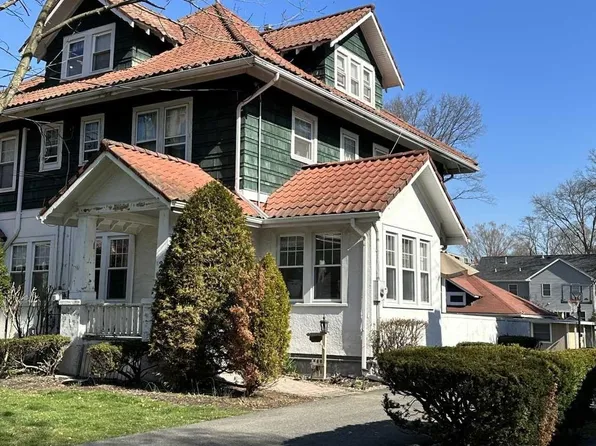 222 Washington Ave, Westwood, NJ 07675