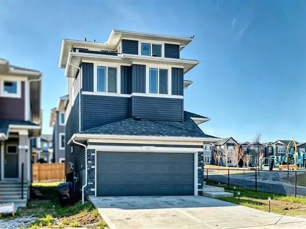 47 E Amblefield Grv NW, Calgary, AB T3P 2B7