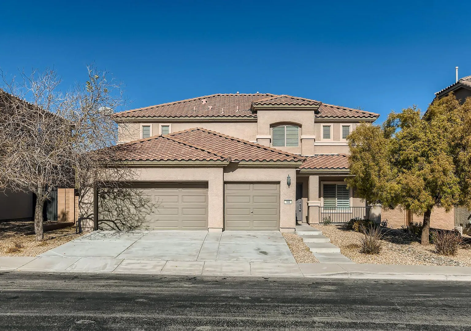 Popular Crestway Trails Home in Henderson — Photo 1