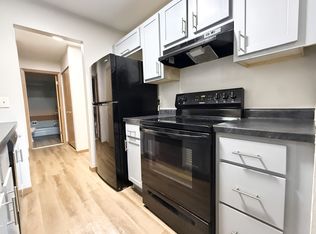 2060 Allen Blvd #28, Middleton, WI 53562