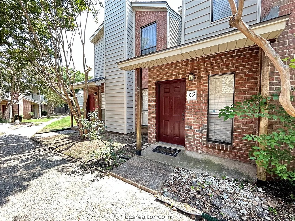 2 bed, 2.5 bath, 1199 sqft, $1,450 — Photo 2