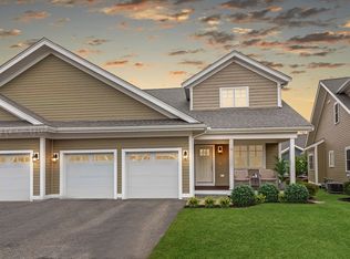 11 Longwood Ln UNIT 11, Hanover, MA 02339