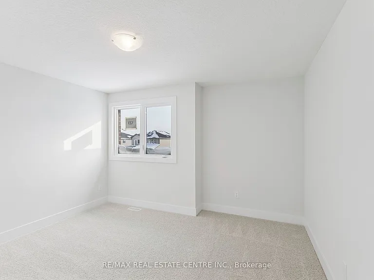 123 Maple St — Photo 42