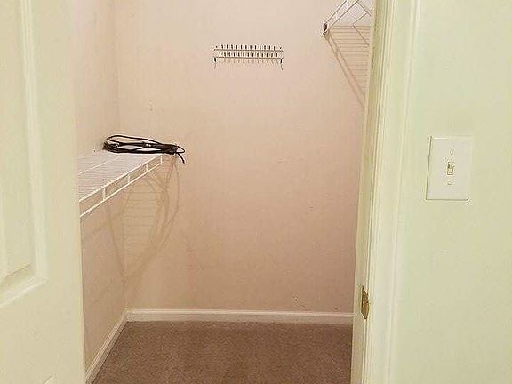 3rd image of 3949 Sterling Pointe Dr Unit Bbb4