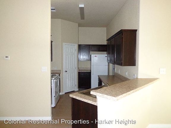 3rd image of 4207 Cambridge Dr