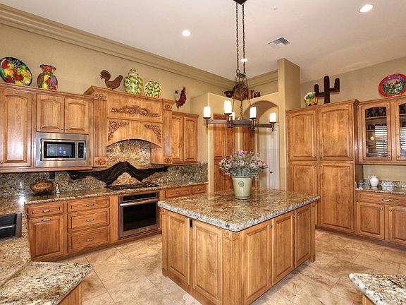 4th image of 8408 E High Point Dr