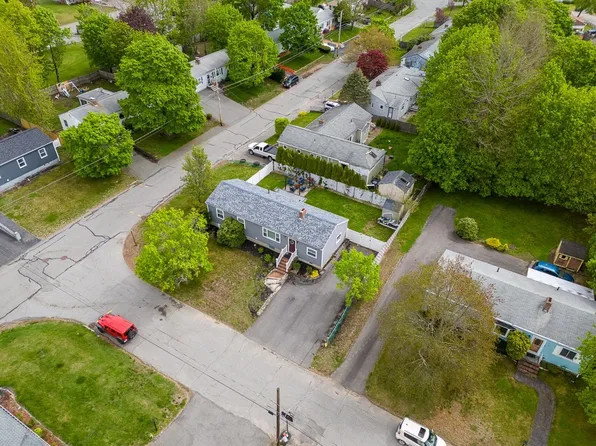 6 Janice Rd, Stoughton, MA 02072
