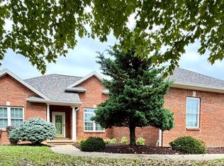 102 Deerfield Hills Rd, Elizabethtown, KY 42701