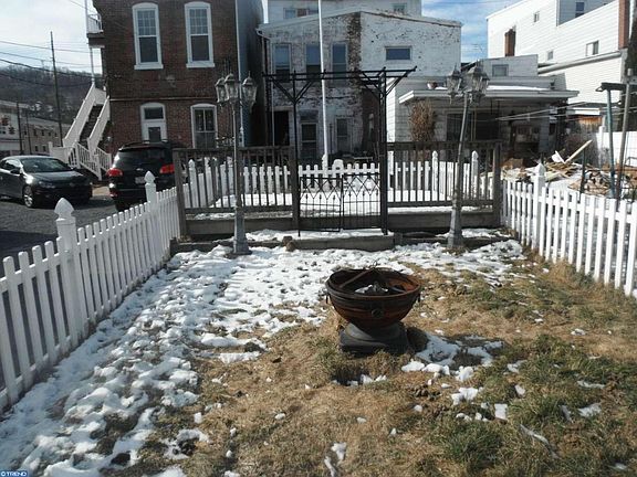 2nd image of 10 N Front St