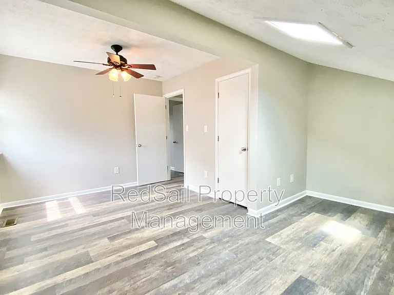 2 Still Harbor Ct — Photo 24