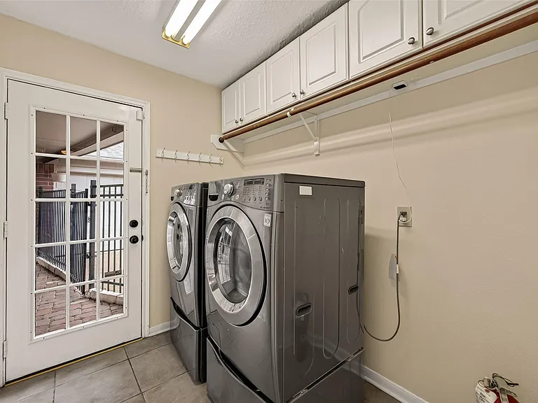 3414 Cobblestone Creek Way — Photo 26