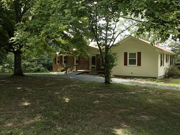3rd image of 1139 Pleasant Valley Rd