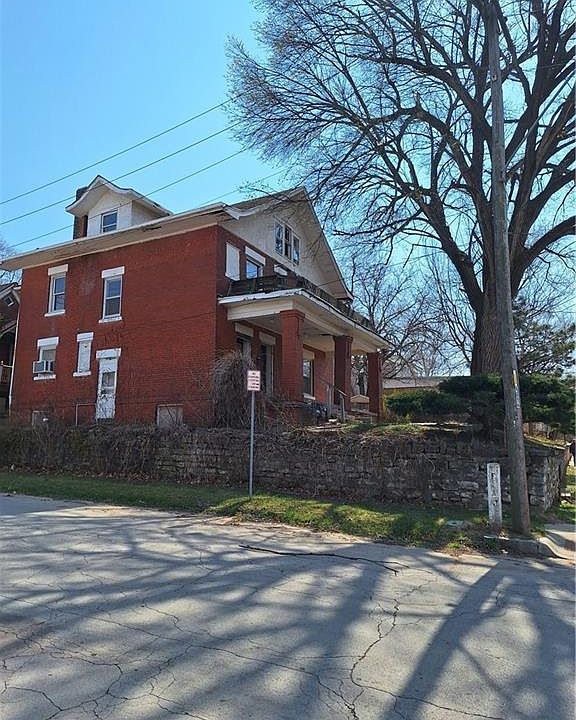 1st image of 101 S 15th St