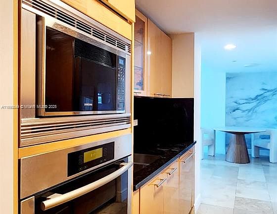 5th image of 6801 Collins Ave #Lph05