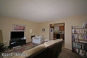 5th image of 605 Sage Ave