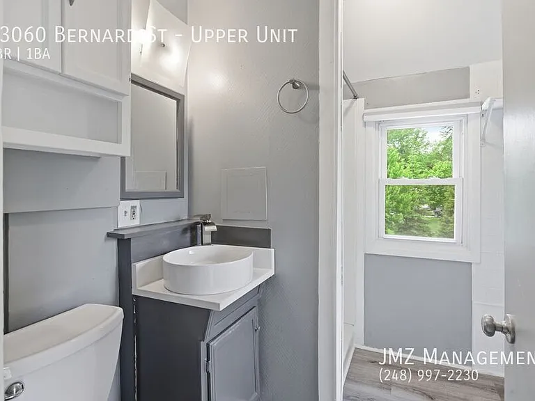 23060 Bernard St #UPPER — Photo 24