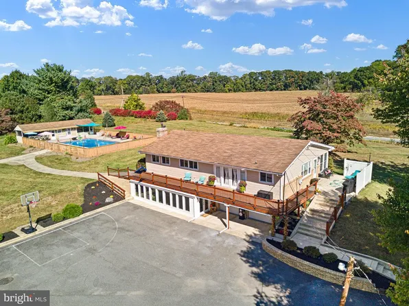 5756 Summit Bridge Rd, Townsend, DE 19734