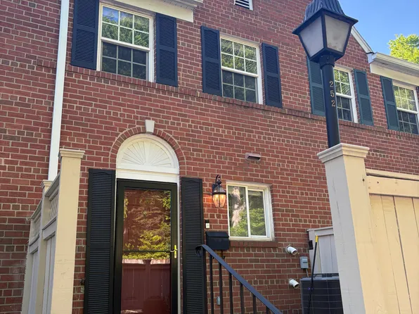 1239 N Van Dorn St, Alexandria, VA 22304