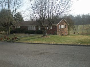 1708 Pembrook Dr, Morristown, TN 37813