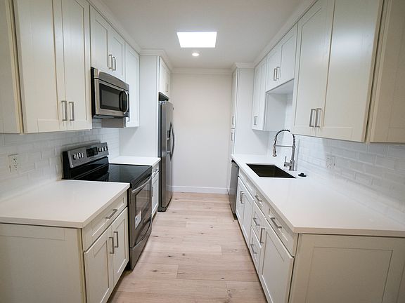 4th image of 11726 Montana Ave APT 7