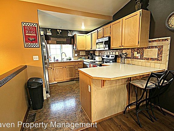 3rd image of 18510 12th Avenue Ct E