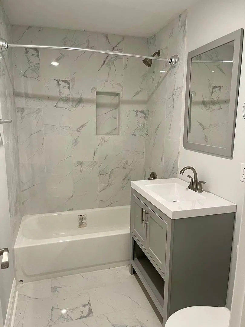 Stoneleigh Court Apartments — Photo 4