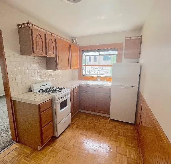 270 Cliff Dr #9 — Photo 1