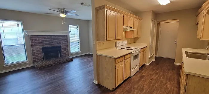 1432 Briar Cir — Photo 8