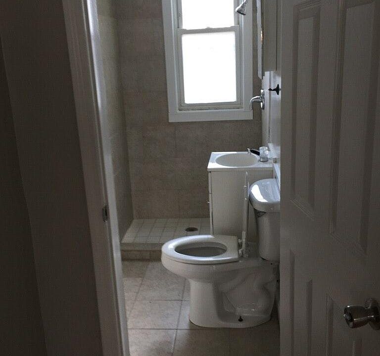 2nd image of 5805 S Princeton Ave #1