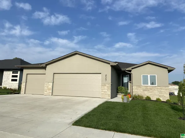 4567 Whitetail Ct, Sioux City, IA 51106