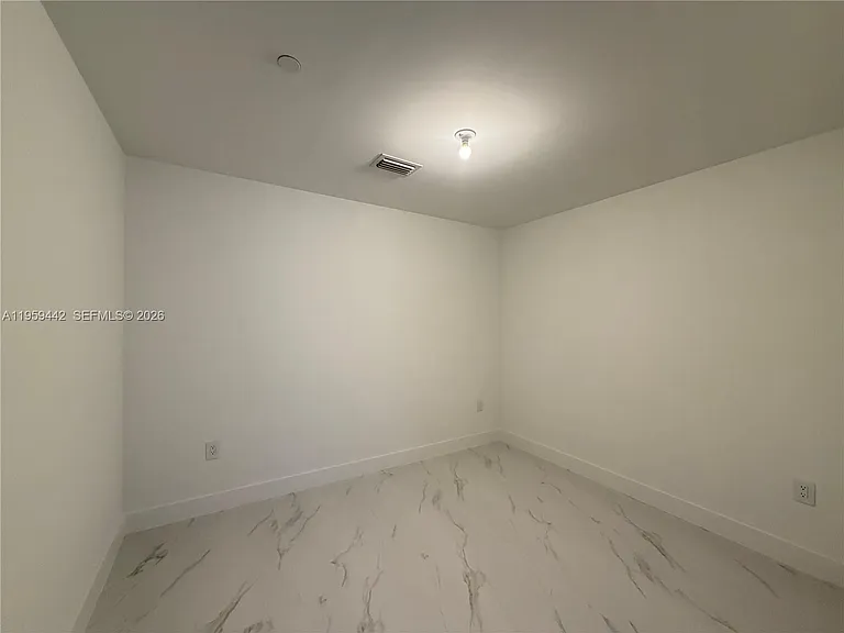 700 NE 24th St #3503 — Photo 18
