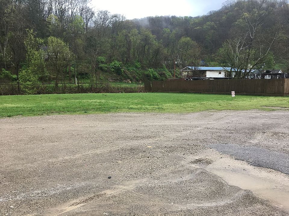 1st image of 2630 Sissonville Dr