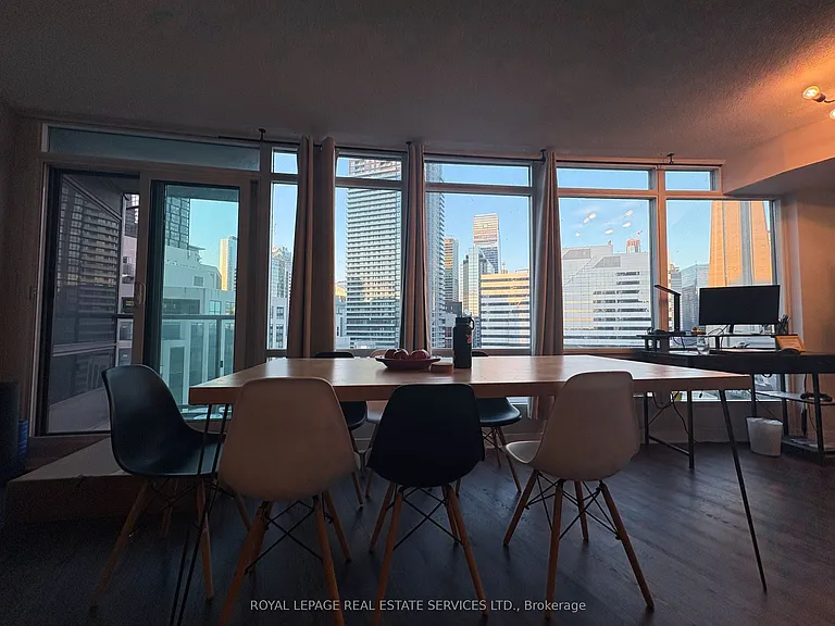 361 Front St W #1802 — Photo 4