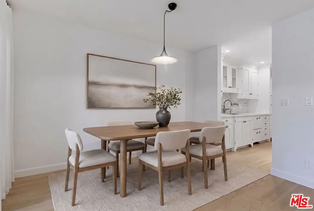 2 bed, 2.0 bath, 1345 sqft, $6,495 — Photo 4