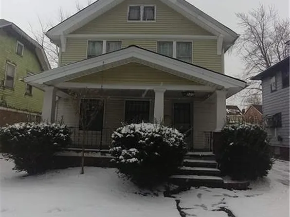 323 Dundee Dr, Cleveland, OH 44108