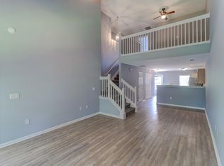 1602 Yellow Hawthorn Cir, Summerville, SC 29483
