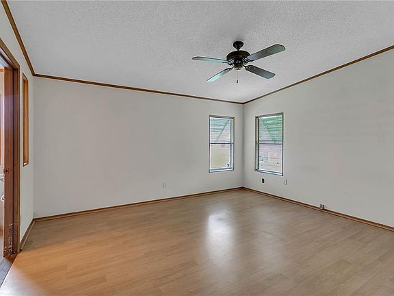 2nd image of 25145 Pine Hl