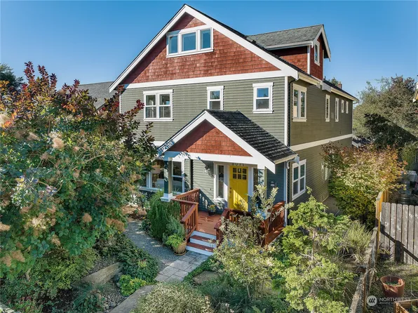8071 Earl Avenue NW, Seattle, WA 98117