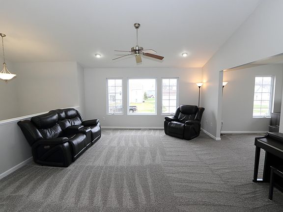 3rd image of 1740 S Park Dr SE