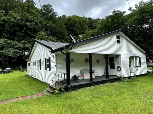 47 Allen St, Kistler, WV 25628