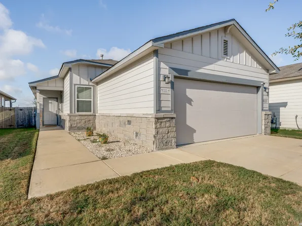 4023 IVY PATH, St Hedwig, TX 78152
