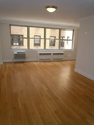 Rented by Stonehenge NYC LLC | media 8