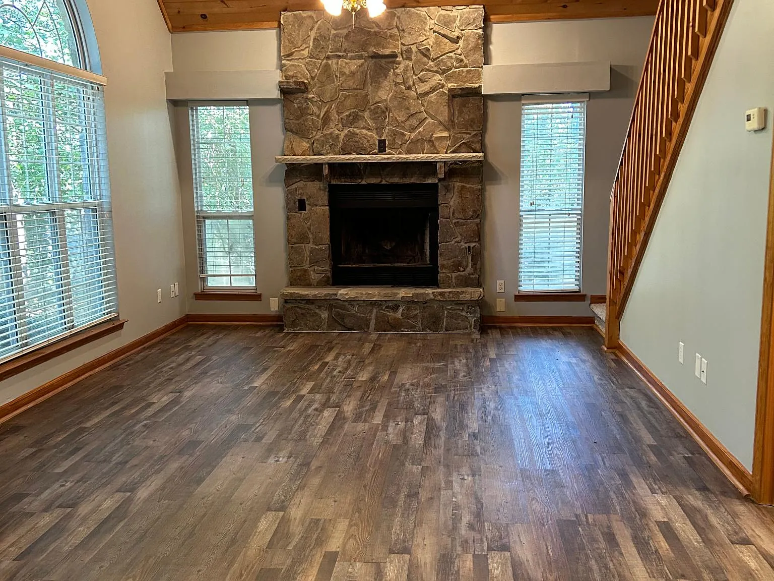 2 bed, 1094 sqft, $1,845 — Photo 4