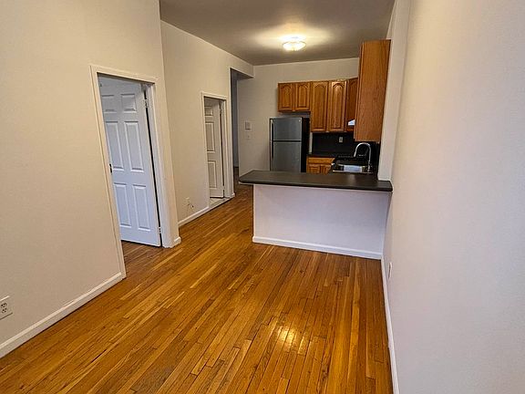 2nd image of 181 E 104th St APT 3A