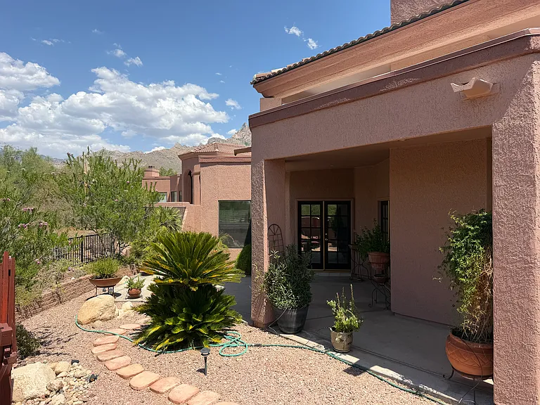 1341 E Rams Hill Dr — Photo 36