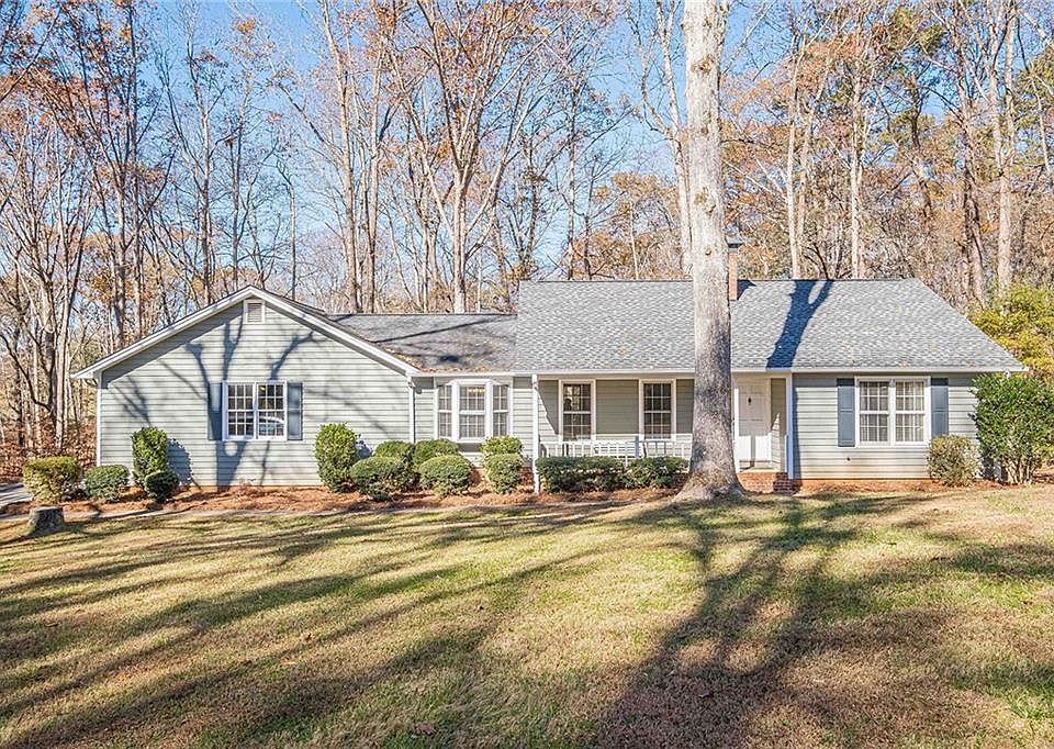 1st image of 4542 Holiday Heights Dr