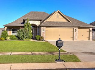 2436 S 17th St, Broken Arrow, OK 74012