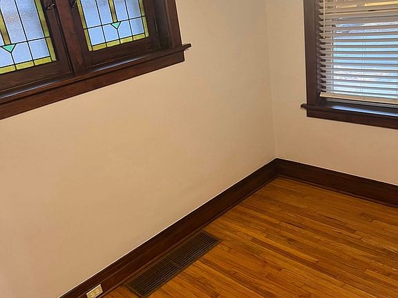 4th image of 6606 Parkwood Pl