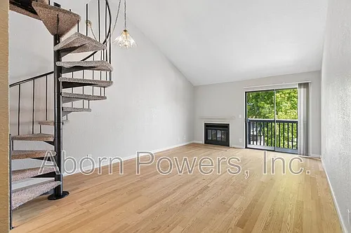 3180 Country Club Dr Photo 1