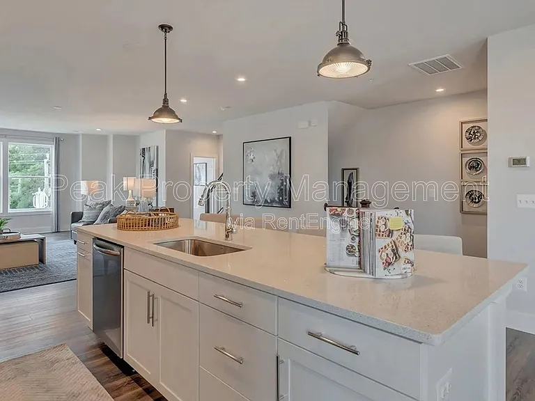 4644 Wistar Creek Dr #B — Photo 10